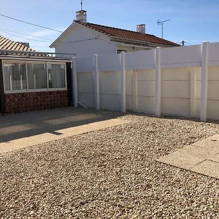 בית נופש Maison A A Proximite De La Plage, 3 Chambres, Terrasse - Fr-1-323-564 *