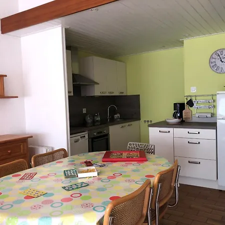 Maison A A Proximite De La Plage, 3 Chambres, Terrasse - Fr-1-323-564